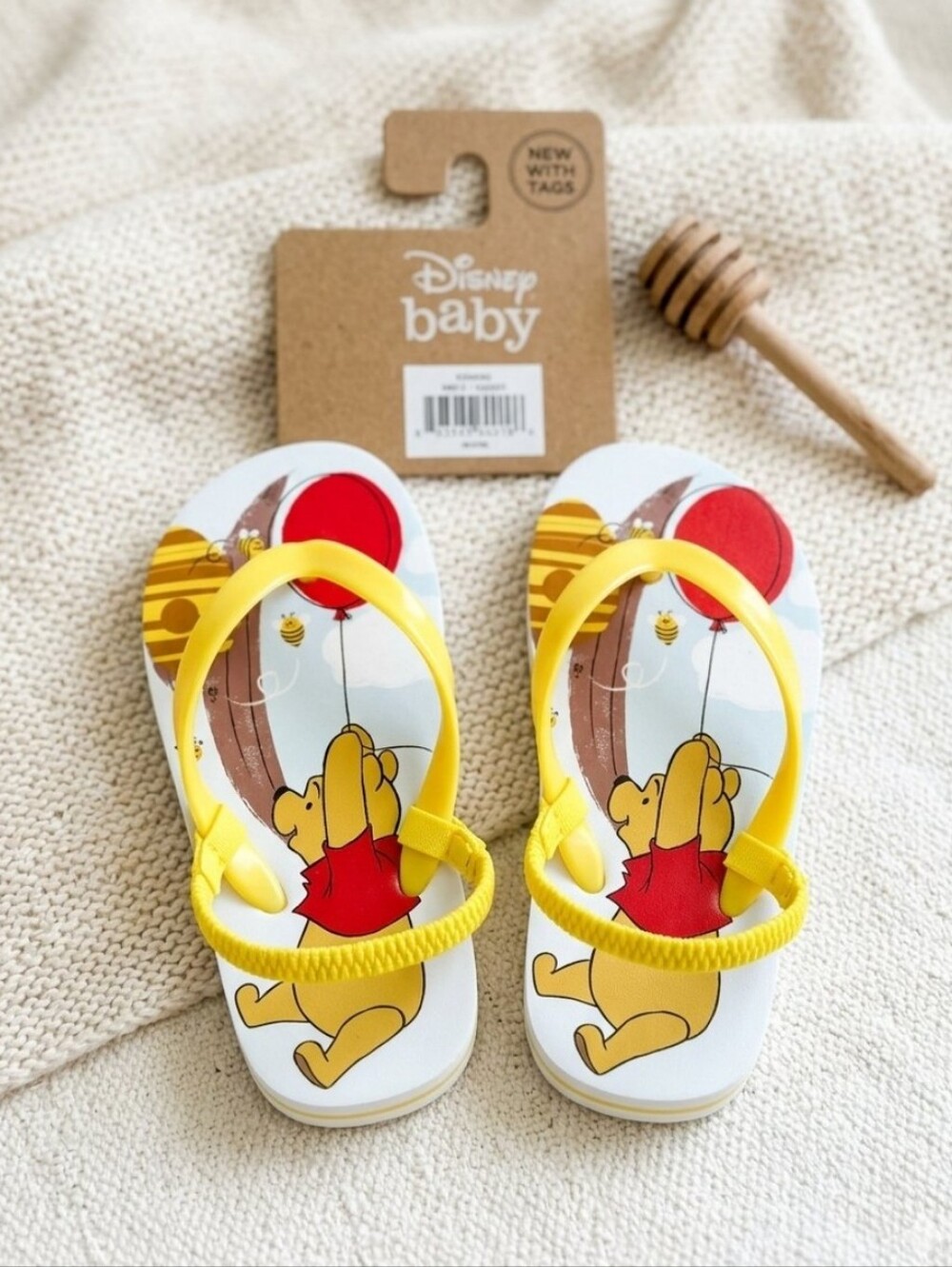 NWT Disney Winnie the Pooh Toddler Backstrap Flip Flop Sandals
